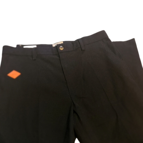 NWT St John's Bay Black Stretch Flat Front Classic Fit Trousers 34x34 - Picture 3 of 9